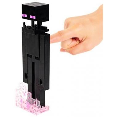 Minecraft Колекційна фігурка Attacking Enderman серія 4