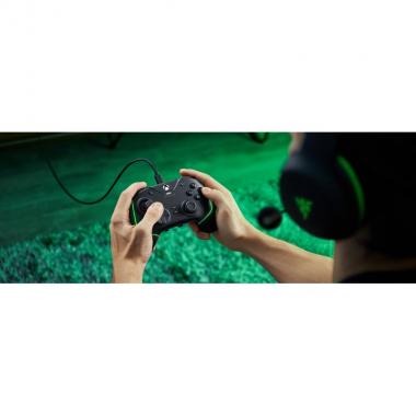 Razer Геймпад Wolverine V2 Chroma