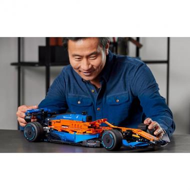 LEGO Конструктор Technic Гоночный автомобиль McLaren Formula 1™