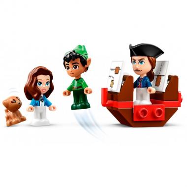 LEGO Disney Classic Peter Pan & Wendy's Storybook Adventure