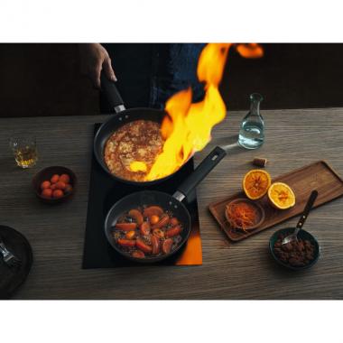 Fiskars Frying pan Hard Face, 30см, cover Hardtec Superior, induction, alum, black