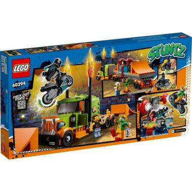 LEGO Конструктор City Вантажівка для шоу каскадерів 60294