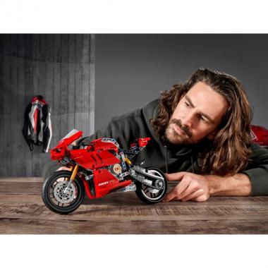 LEGO Конструктор Technic Ducati Panigale V4 R