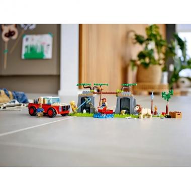 LEGO Конструктор City Спасательный внедорожник для зверей 60301