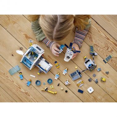 LEGO Конструктор City Місячна Космічна станція 60349