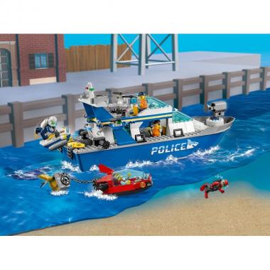 LEGO Конструктор City Поліцейський патрульний човен 60277