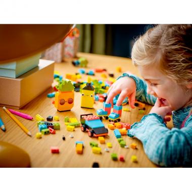 LEGO Classic Creative Neon Fun