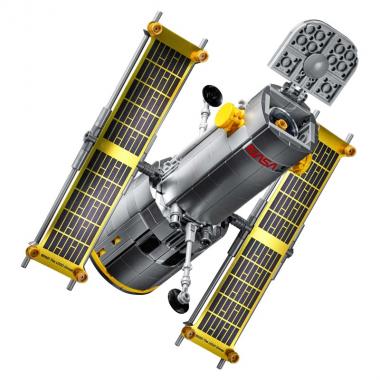 LEGO Конструктор Icons NASA: Космический шаттл Дискавери