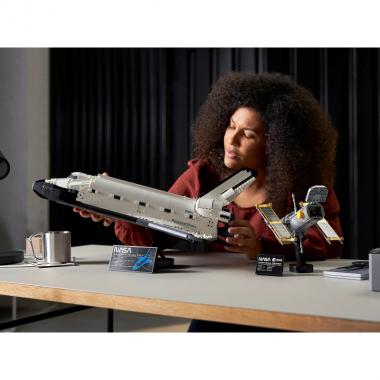LEGO Конструктор Icons NASA: Космический шаттл Дискавери
