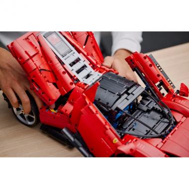 LEGO Конструктор Technic Ferrari Daytona SP3
