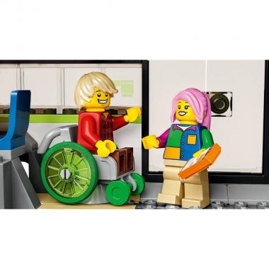 LEGO Конструктор City Trains Пассажирский поезд-экспресс