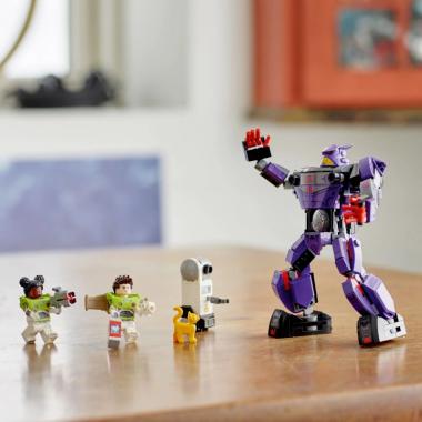LEGO Конструктор Lightyear Битва с Зургом