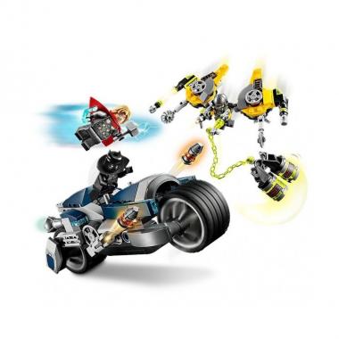 LEGO Конструктор Super Heroes Marvel Атака на спортбайку 76142
