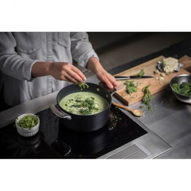 Fiskars Кастрюля Rotisser 3,5 л, мет. кришка, алюміній, чорний