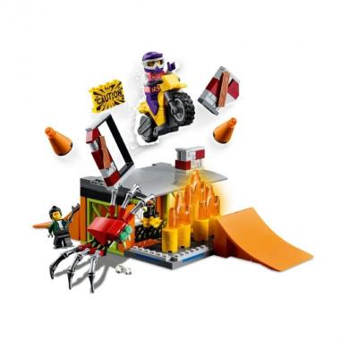 LEGO Конструктор City Парк каскадерів 60293