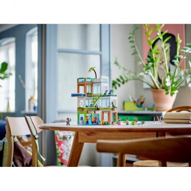 LEGO City Apartment Building