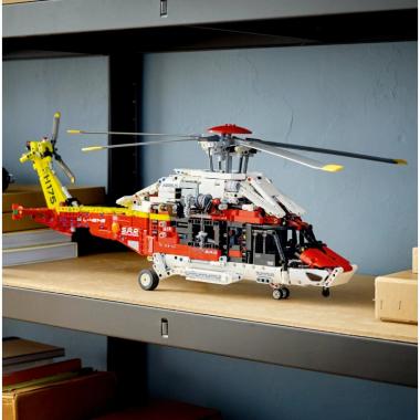 LEGO Конструктор Technic Рятувальний гелікоптер Airbus H175