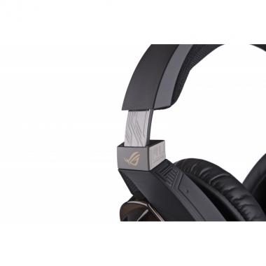 ASUS ROG Strix Fusion 700