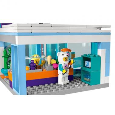 LEGO City Ice Cream Parlour