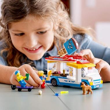 LEGO Конструктор City Вантажівка морозивника 60253