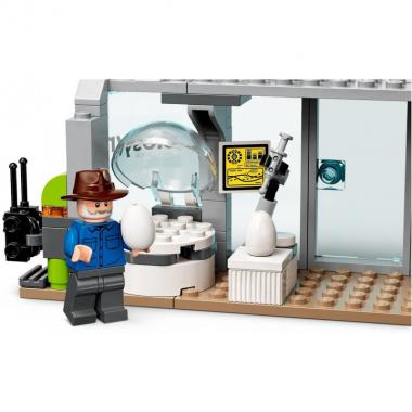 LEGO Конструктор Jurassic World Атака гигантозавра и теризинозавра