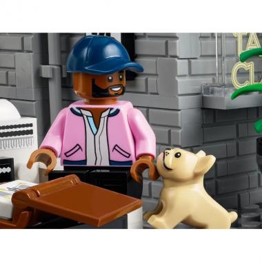 LEGO Конструктор Creator Queer Eye - The Fab 5 Loft 10291