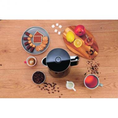 Gorenje Electric kettle, 1,7L, Strix, double-walled, black
