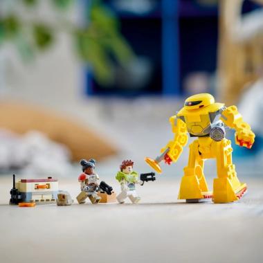 LEGO Конструктор Lightyear Погоня за циклопом