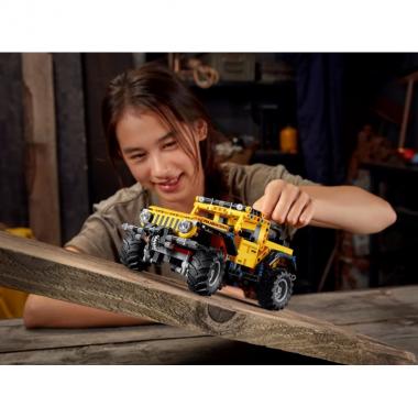 LEGO Конструктор Technic Jeep Wrangler