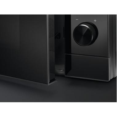 Electrolux Мікрохвильова піч 29л, електрон. керування, 900Вт, гриль, дисплей, інвертор, чорний