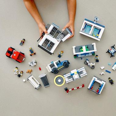 LEGO City Police Station