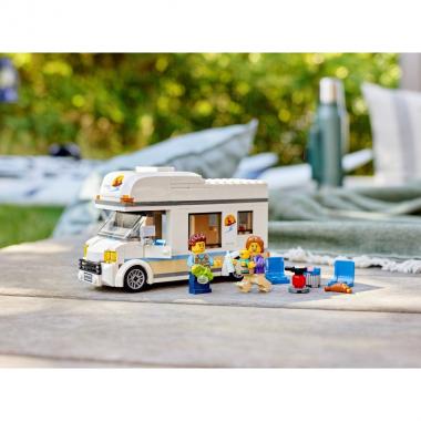 LEGO Конструктор City Канікули в будинку на колесах 60283