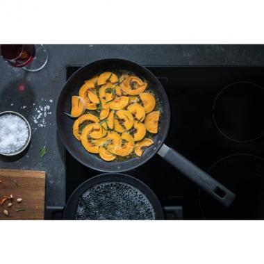 Fiskars Frying pan Hard Face, 26см, cover Hardtec Superior, induction, alum, black