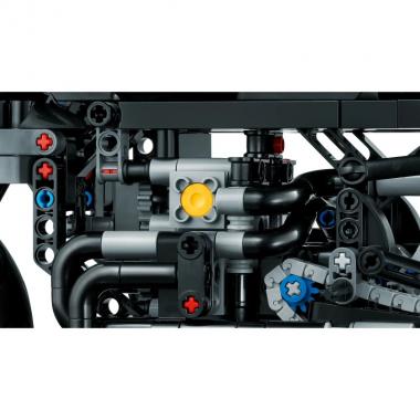 LEGO Technic THE BATMAN – BATCYCLE